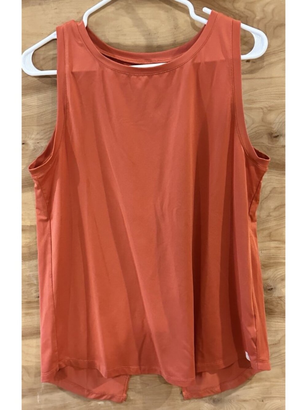 helly hansen Woman L Tech Split Back Tank Top Hiking Running Workout READ